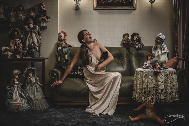 Profanity (NSFW) — photographie de Samten Norbù